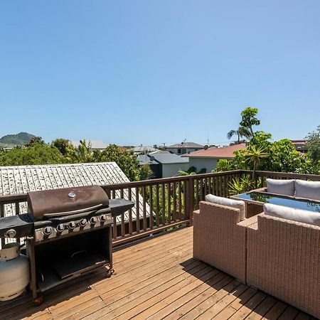 Convenient Family Bach With Easy Access To Blake Park The Beach And Downtown Mount Maunganui Exteriör bild