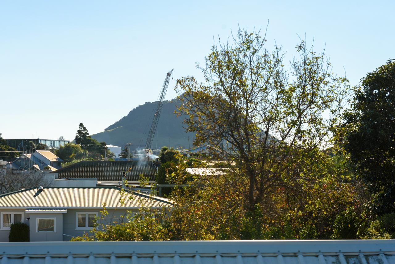 Convenient Family Bach With Easy Access To Blake Park The Beach And Downtown Mount Maunganui Exteriör bild