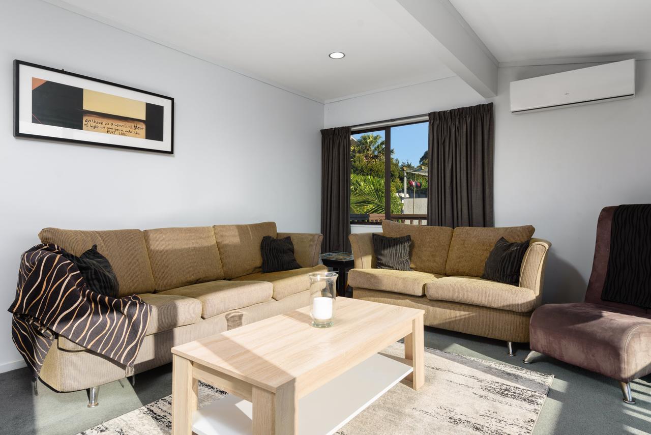 Convenient Family Bach With Easy Access To Blake Park The Beach And Downtown Mount Maunganui Exteriör bild