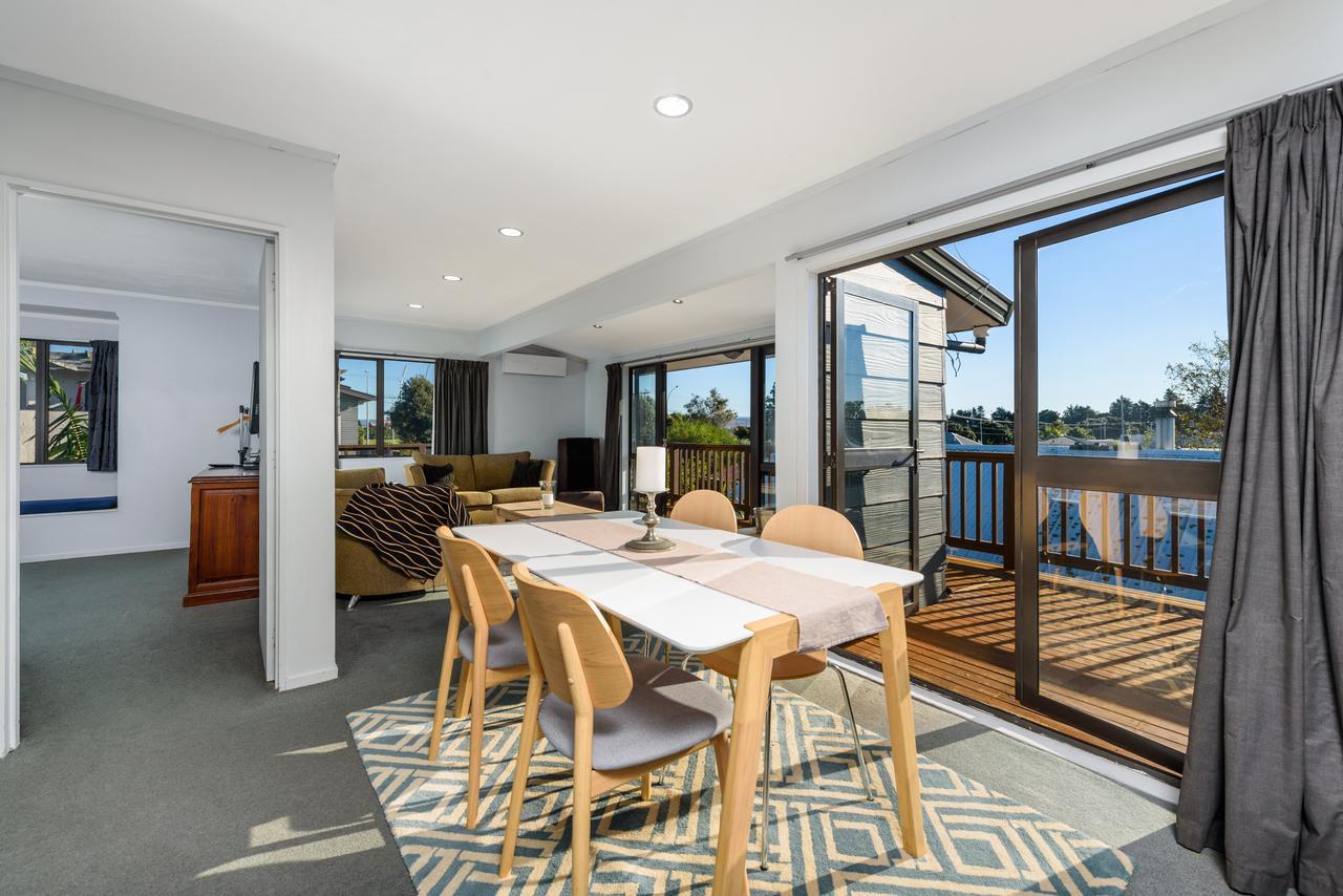 Convenient Family Bach With Easy Access To Blake Park The Beach And Downtown Mount Maunganui Exteriör bild